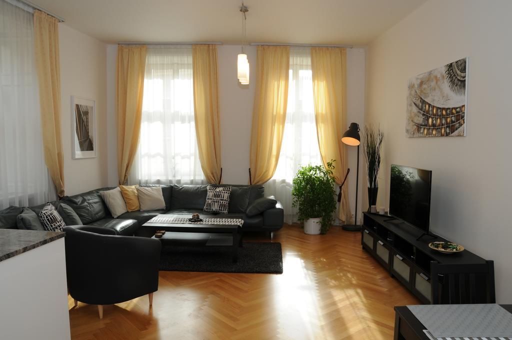 Royal Road Apartment Prague Ngoại thất bức ảnh