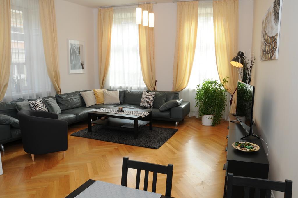 Royal Road Apartment Prague Ngoại thất bức ảnh